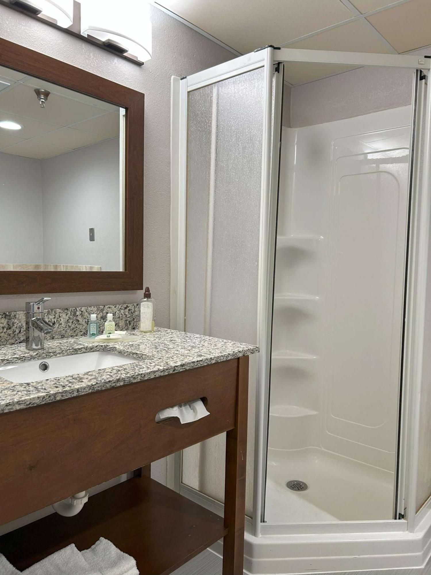 Quality Inn & Suites Tarboro - Kingsboro Екстериор снимка